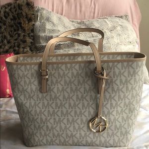 Michael Kors Jet set tote bag